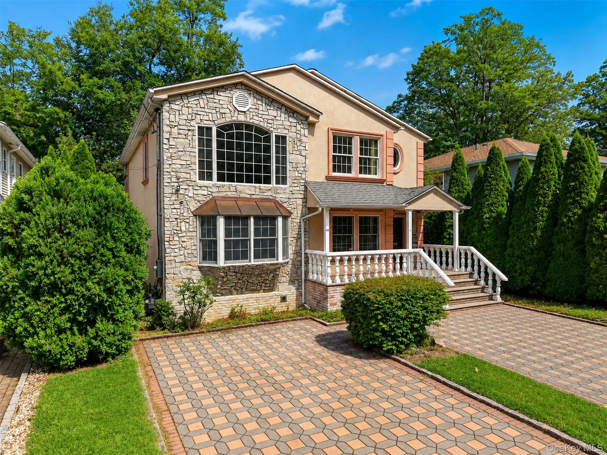 Photograph of 45 Yennicock Avenue