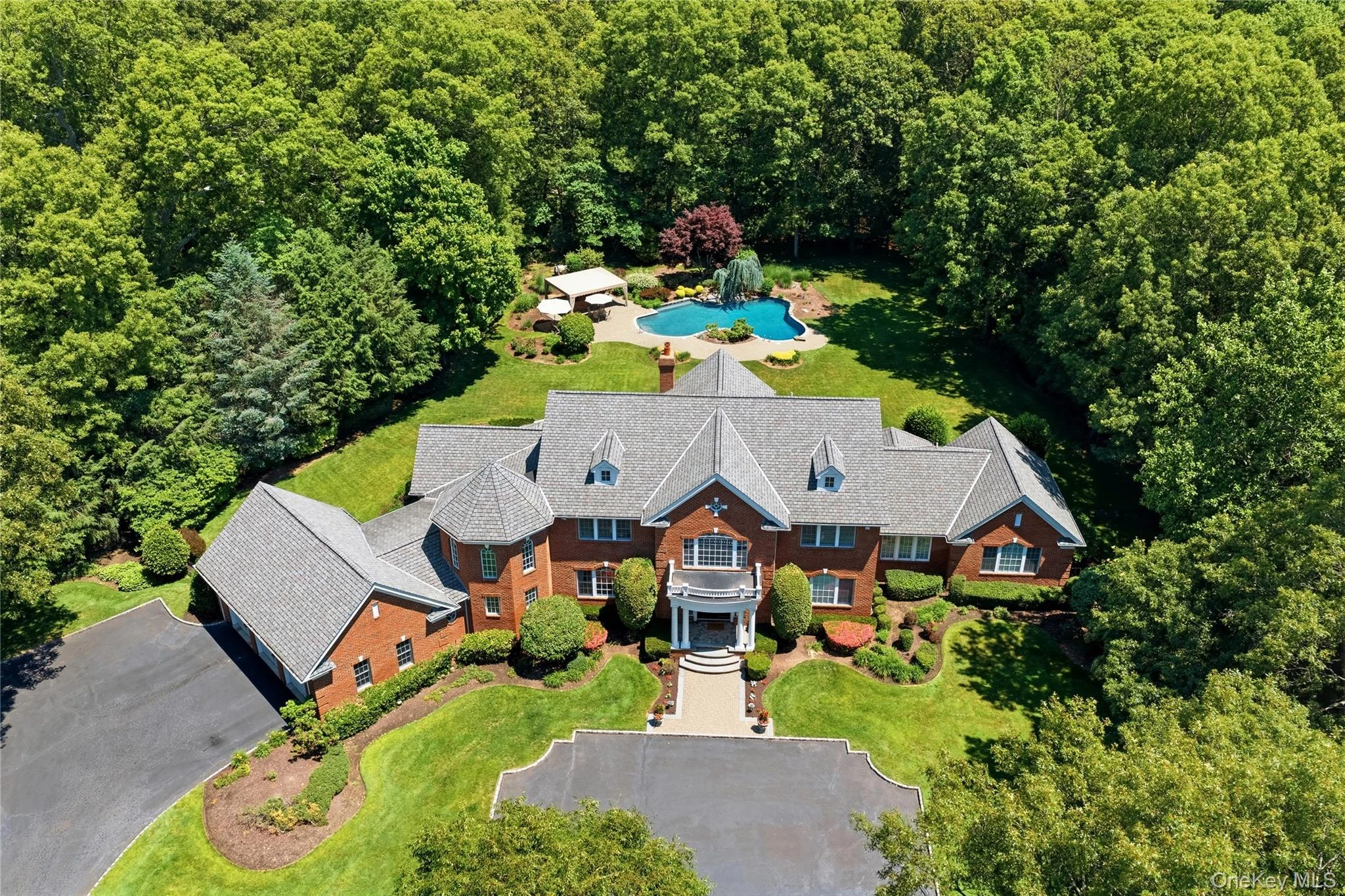 Photograph of 7 Fairway Court