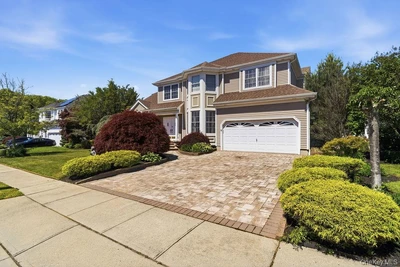 Photograph of 15 Boxwood Lane