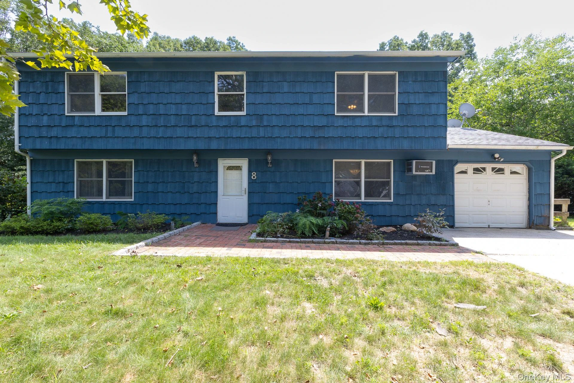 Photograph of 8 Long Meadow Place