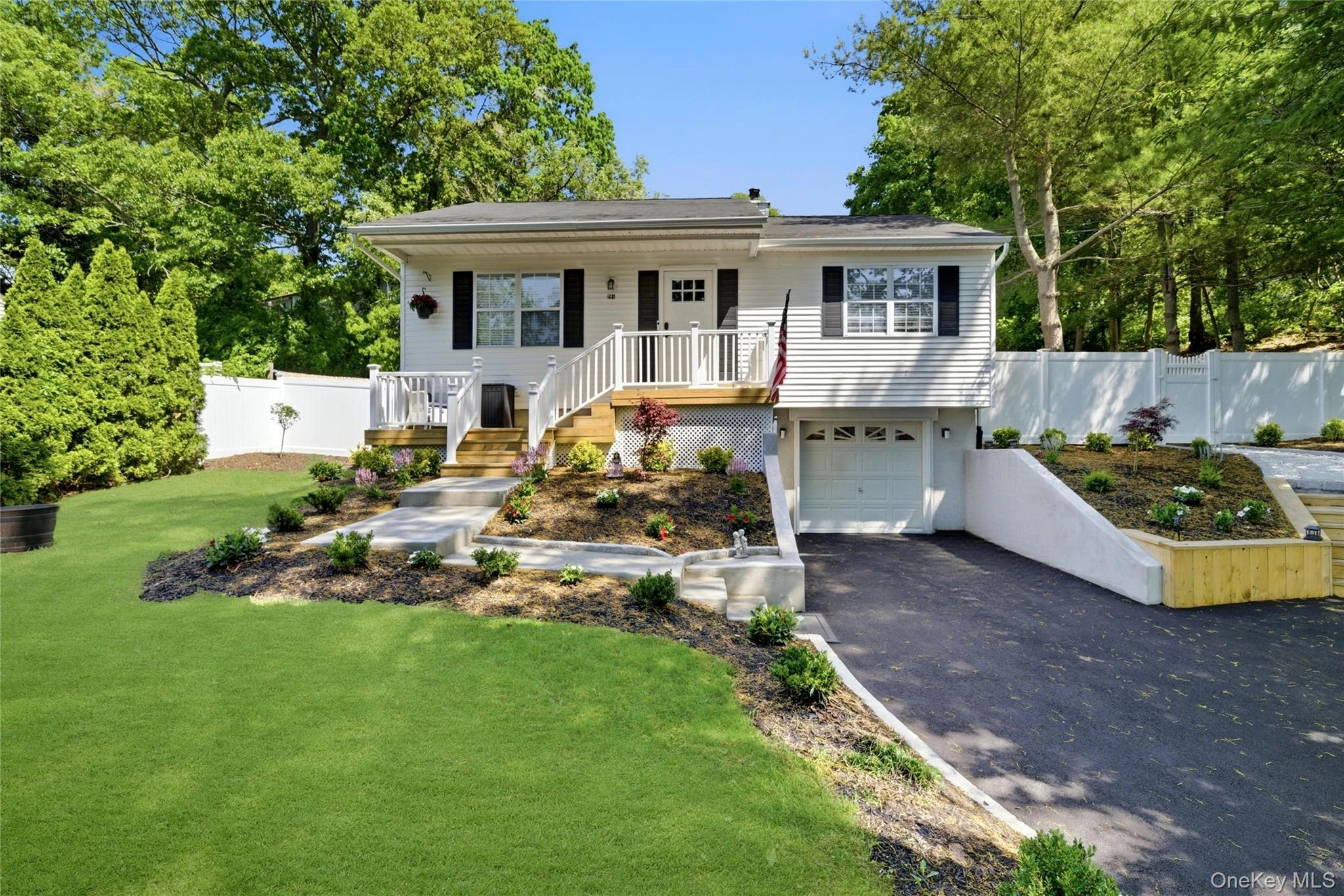 Photograph of 291 Locust Drive