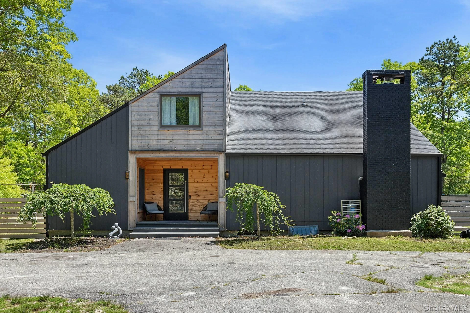 Photograph of 12 North Quarter Rd