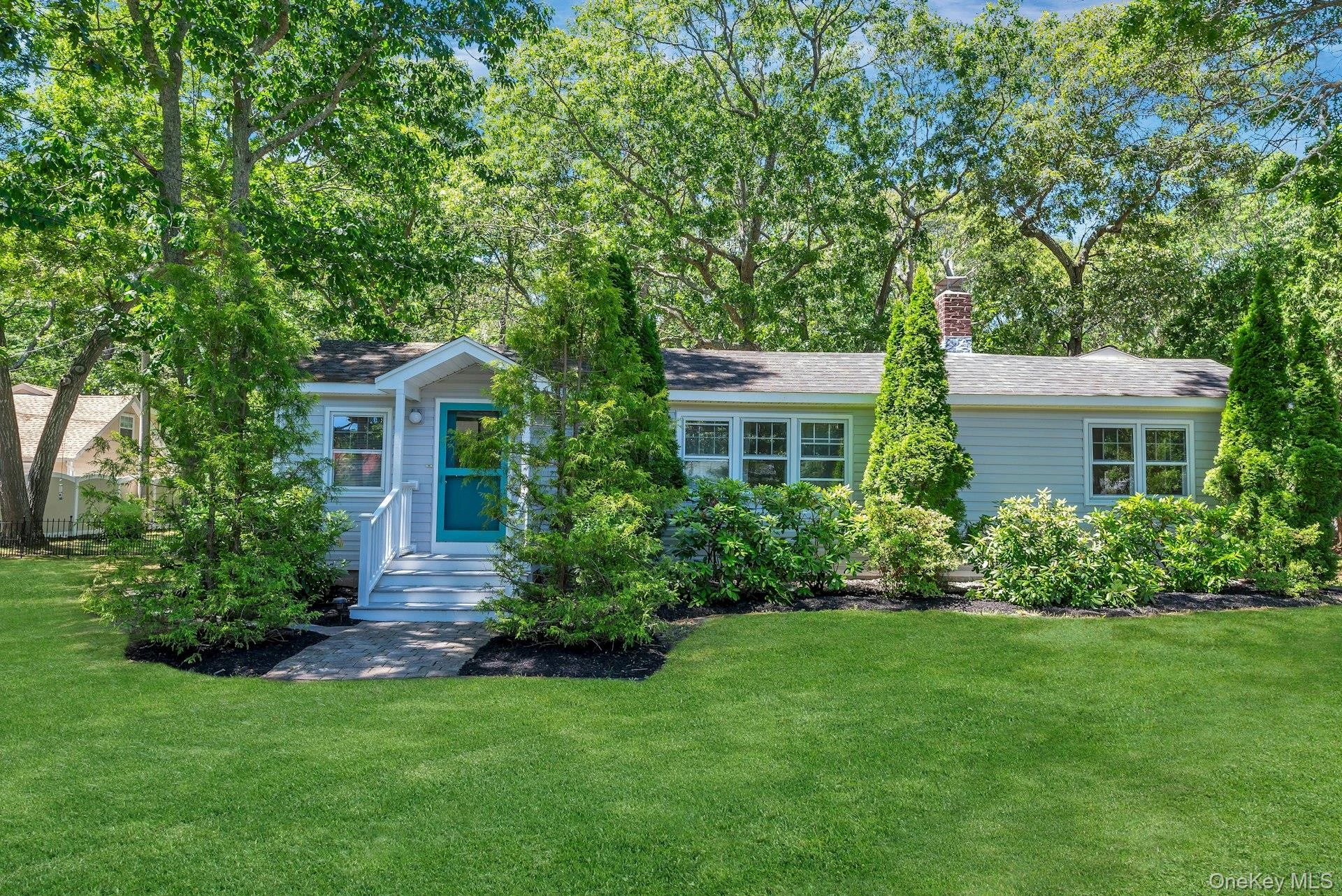 Photograph of 420 Sigsbee Road