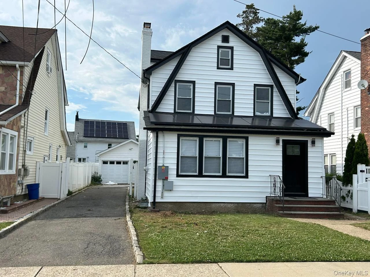 Photograph of 109 Leverich Street