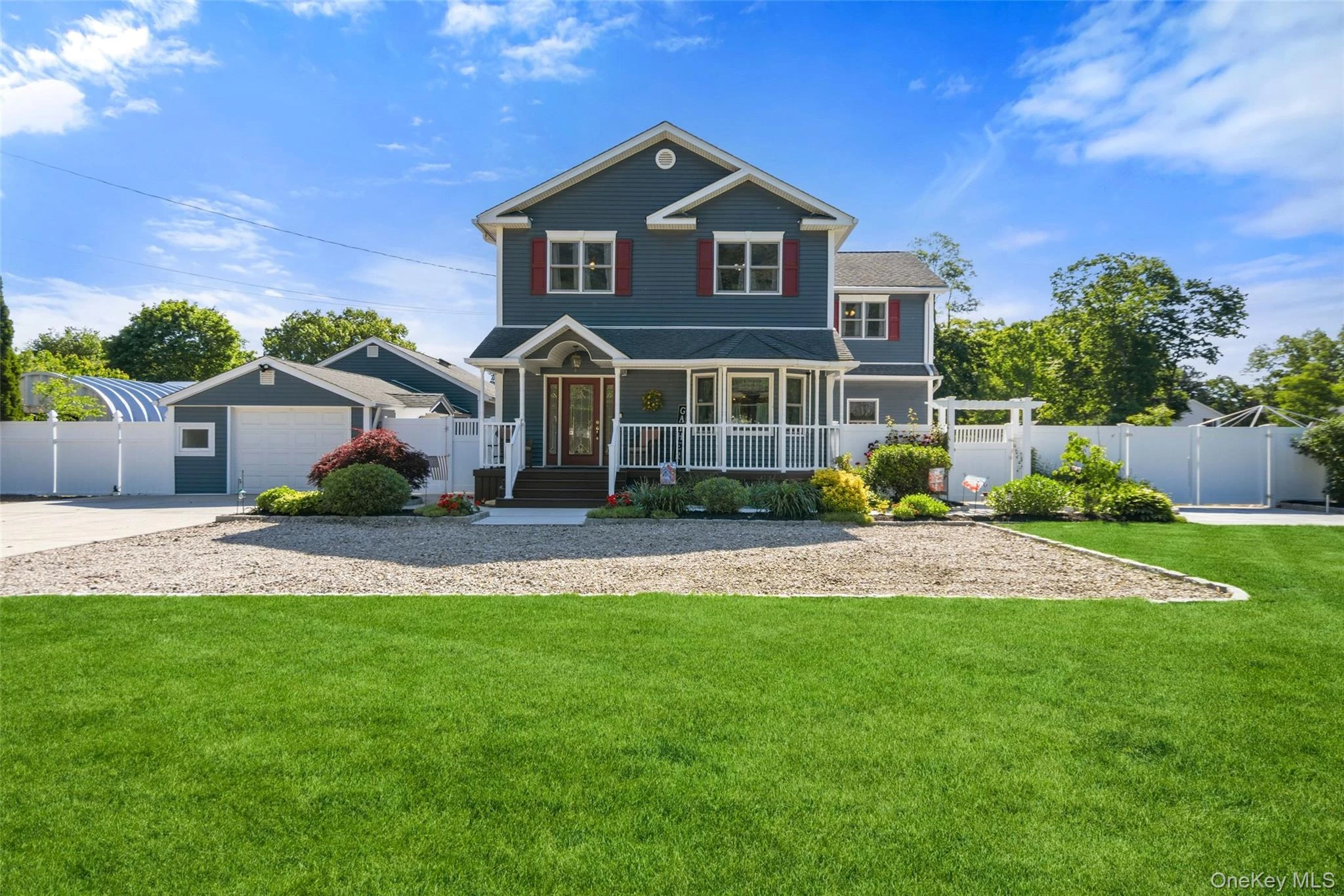 Photograph of 2185 Sycamore Avenue