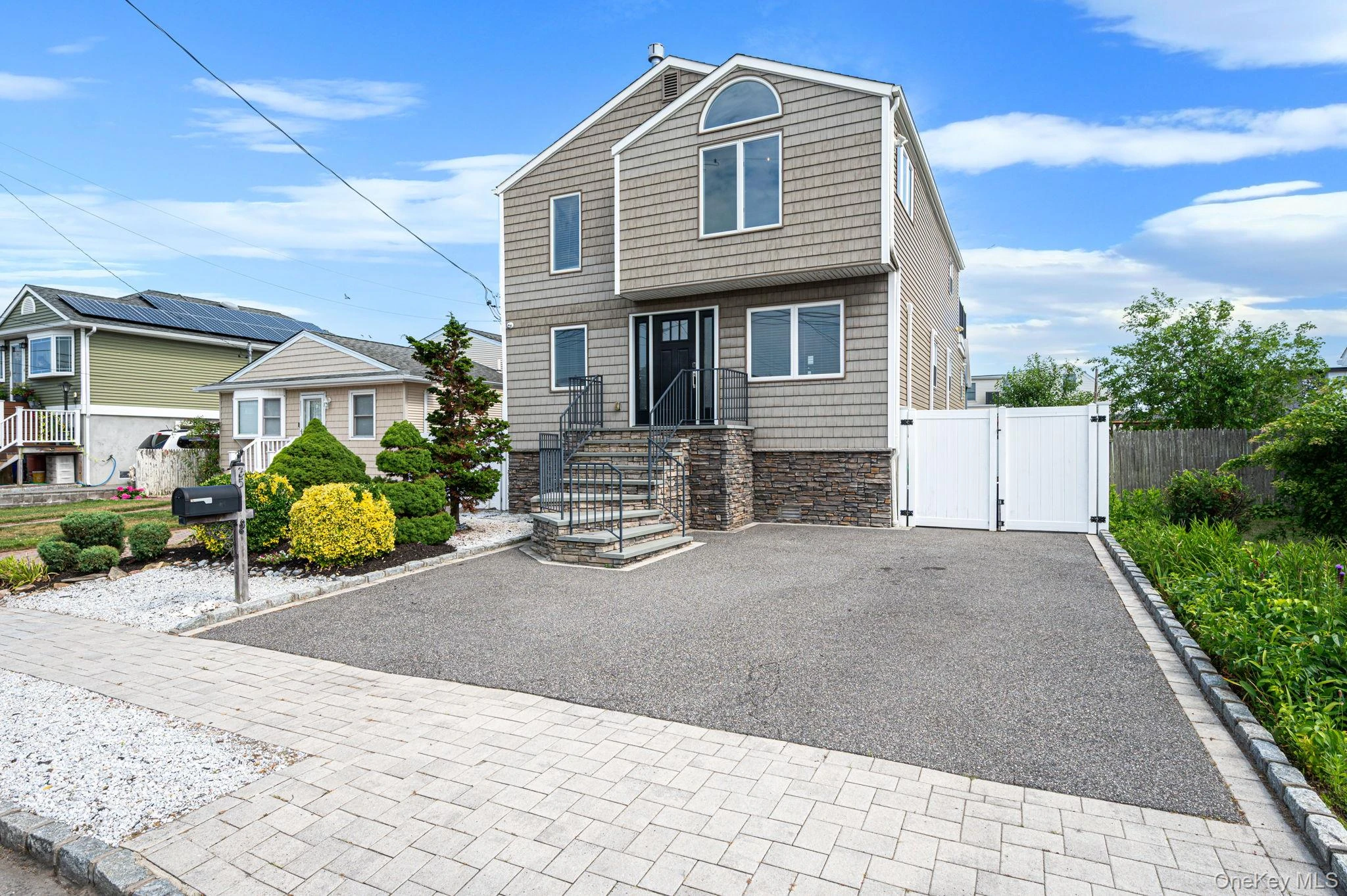 Photograph of 25 Seacrest Avenue