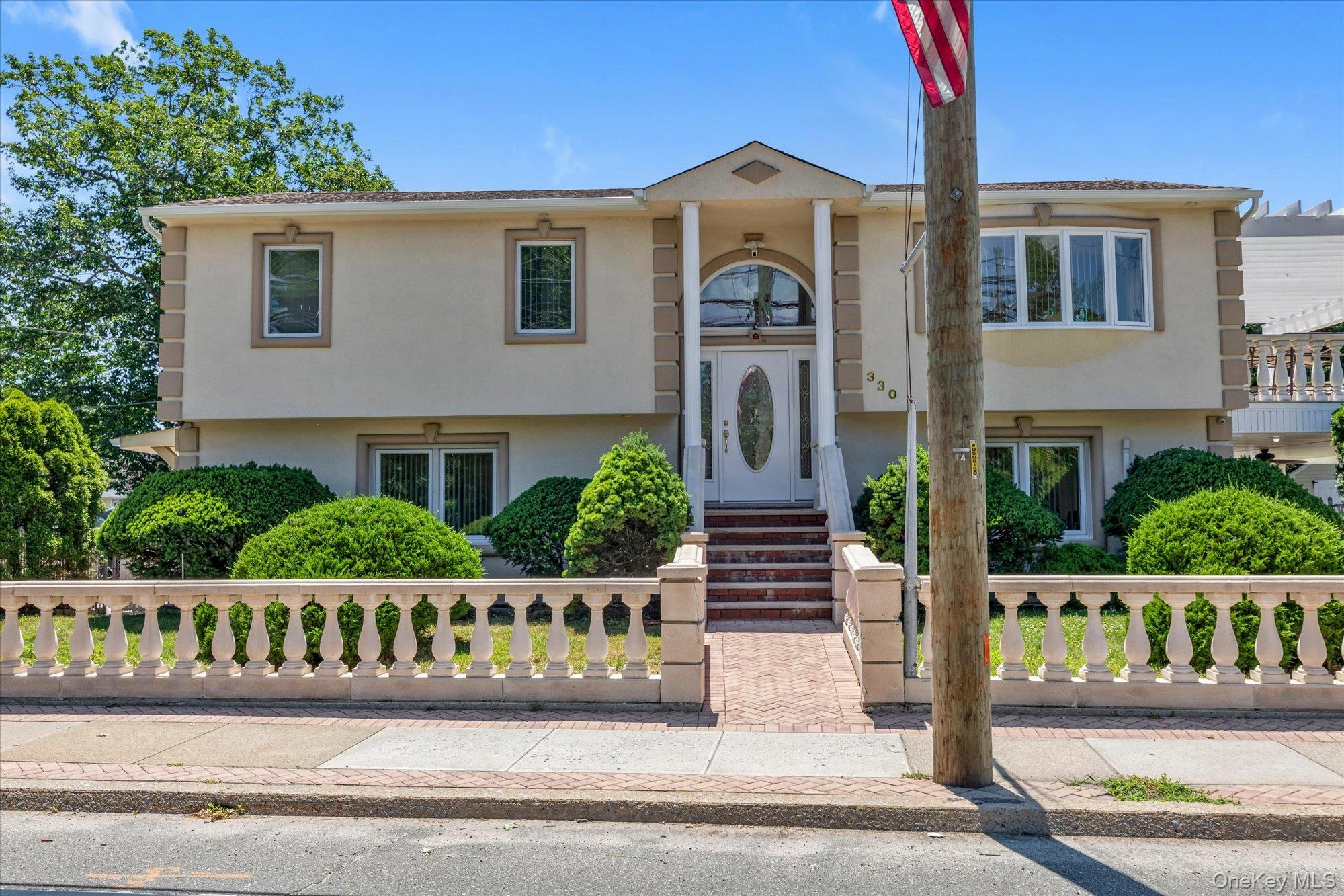 Photograph of 330 Bayville Avenue
