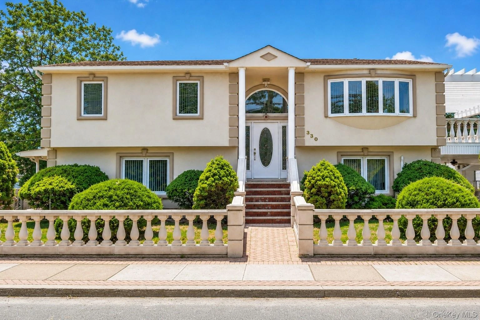 Photograph of 330 Bayville Avenue