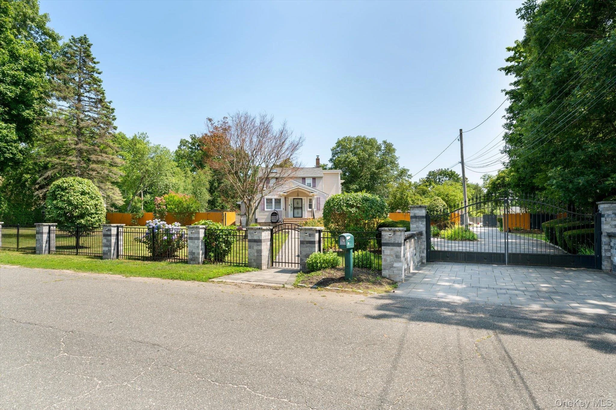 Photograph of 70 Massachusetts Avenue