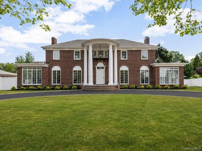 Photograph of 300 Demott Avenue