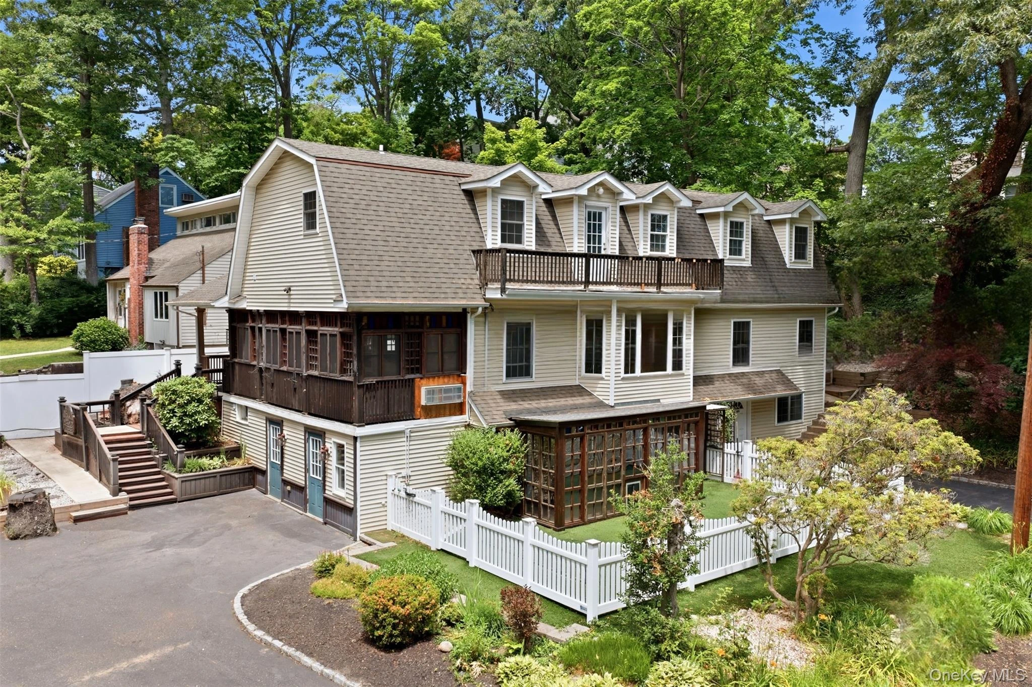 Photograph of 300 McKinley Terrace