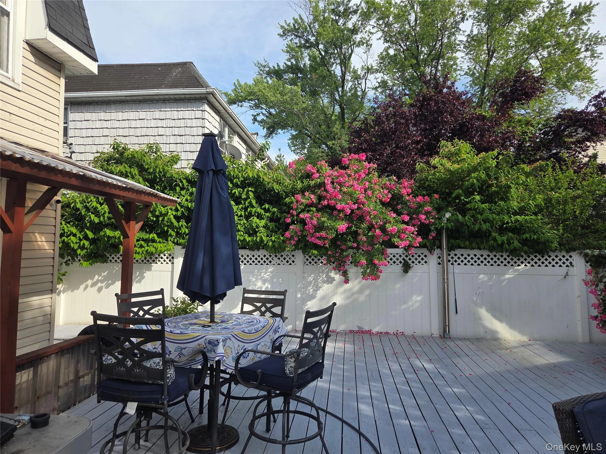 Photograph of 15-40 215th Street