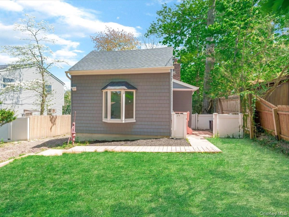 Photograph of 53 Nautilus Drive