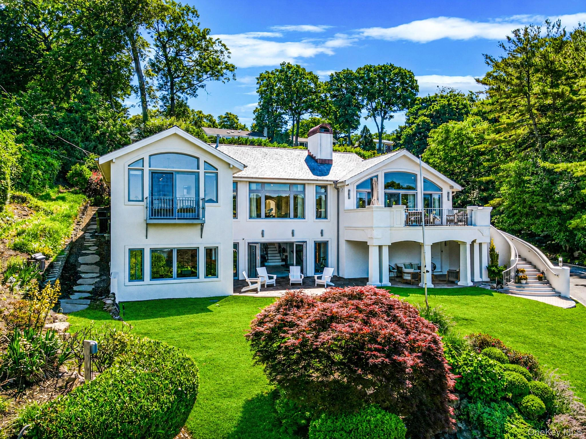 Photograph of 88 Shore Road