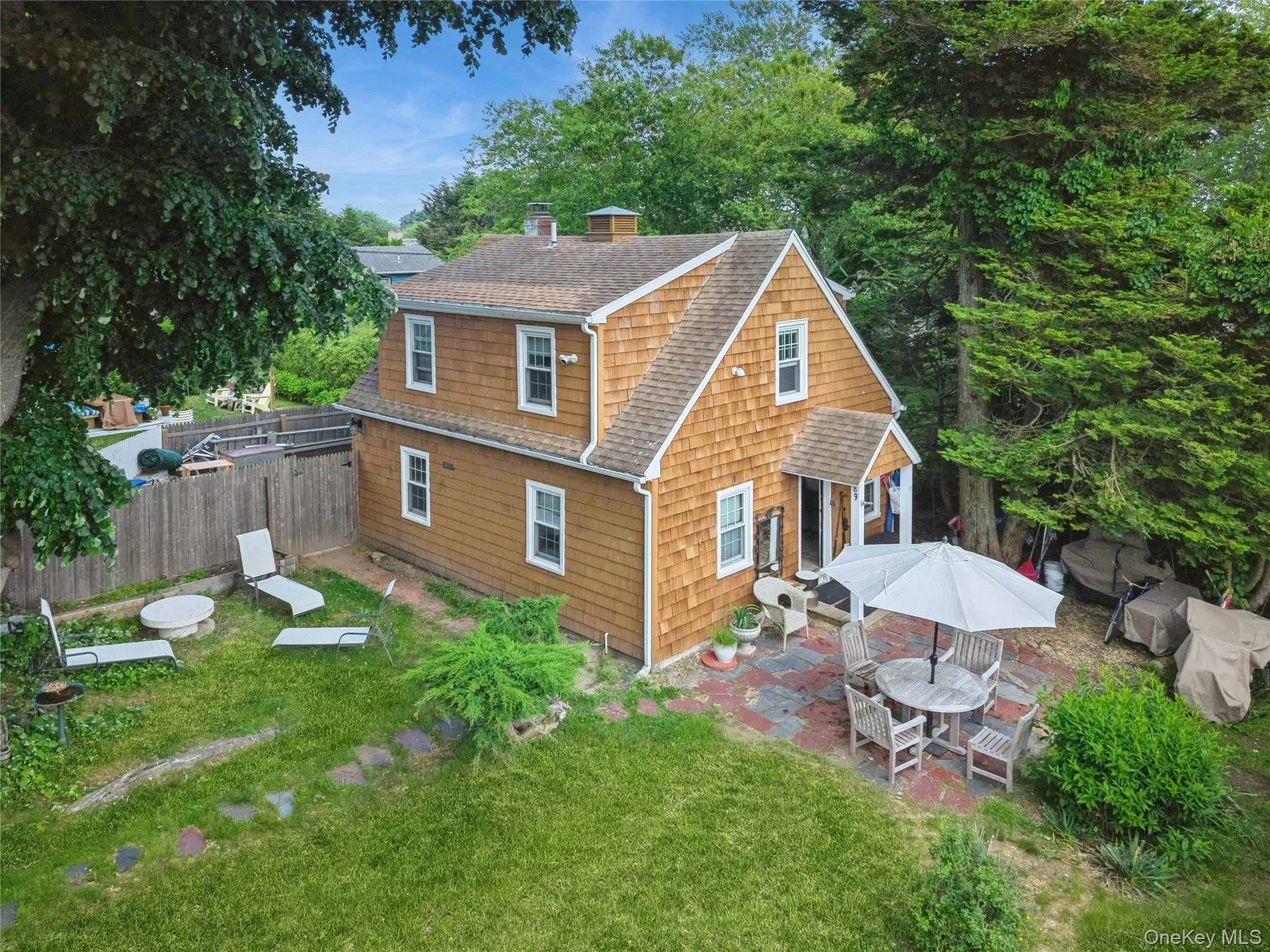 Photograph of 89 Elroy Drive