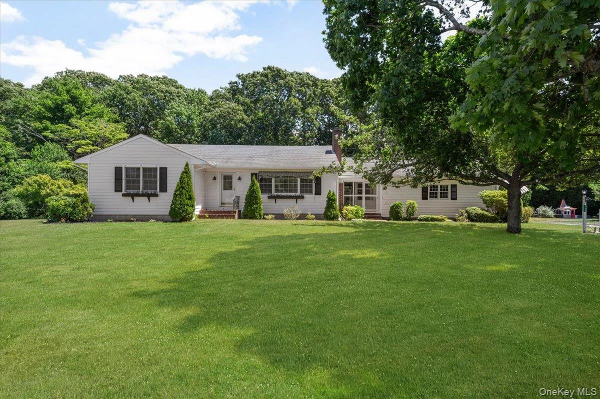 Photograph of 870 Crittens Lane