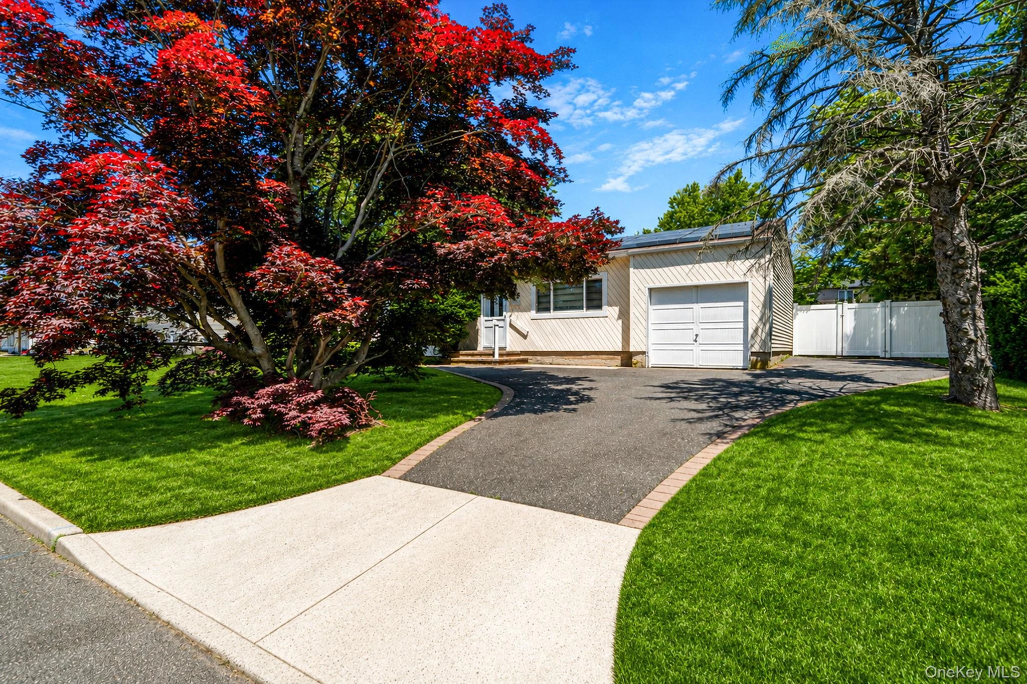 Photograph of 15 Edwin Avenue