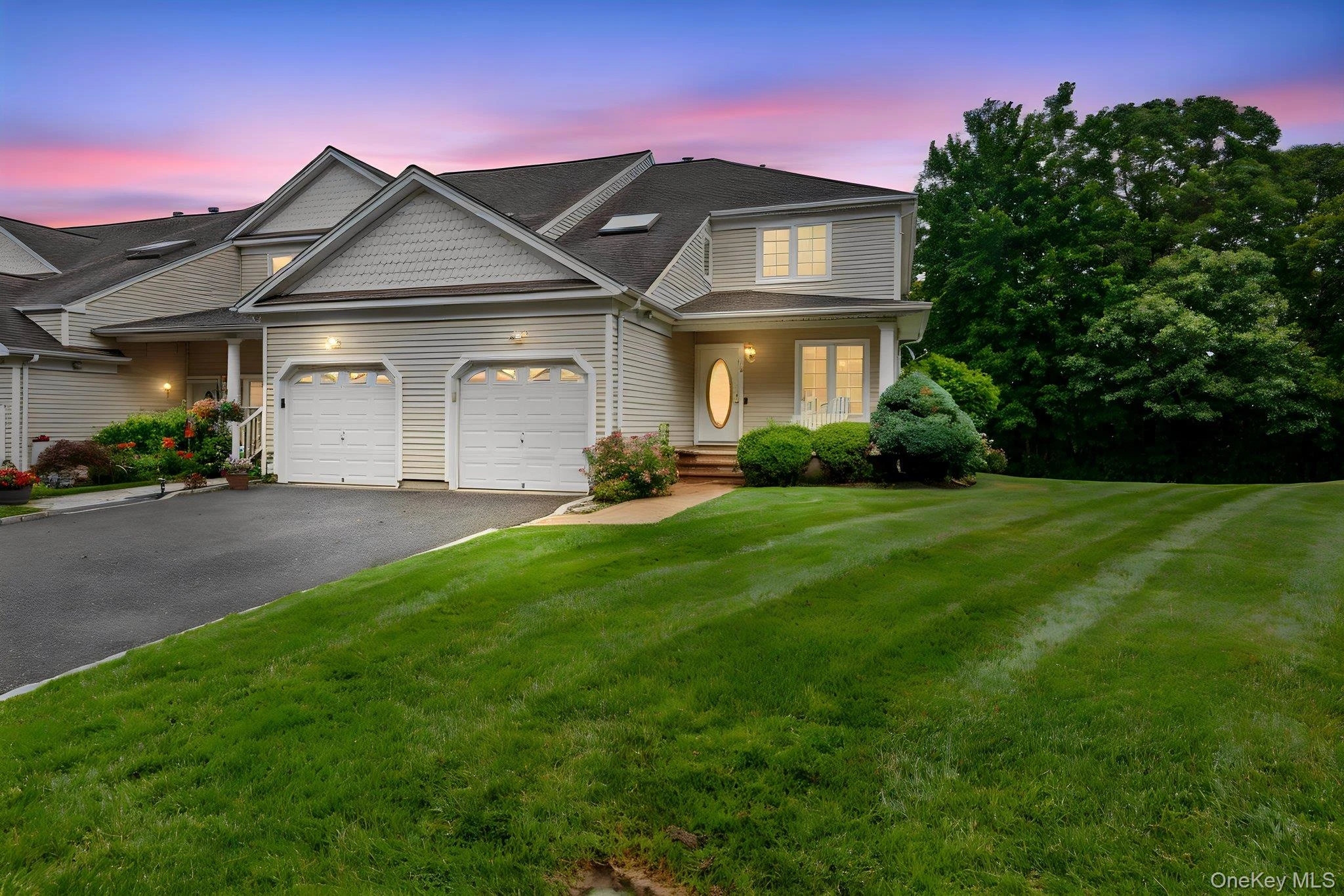 Photograph of 16 Lindbergh Circle