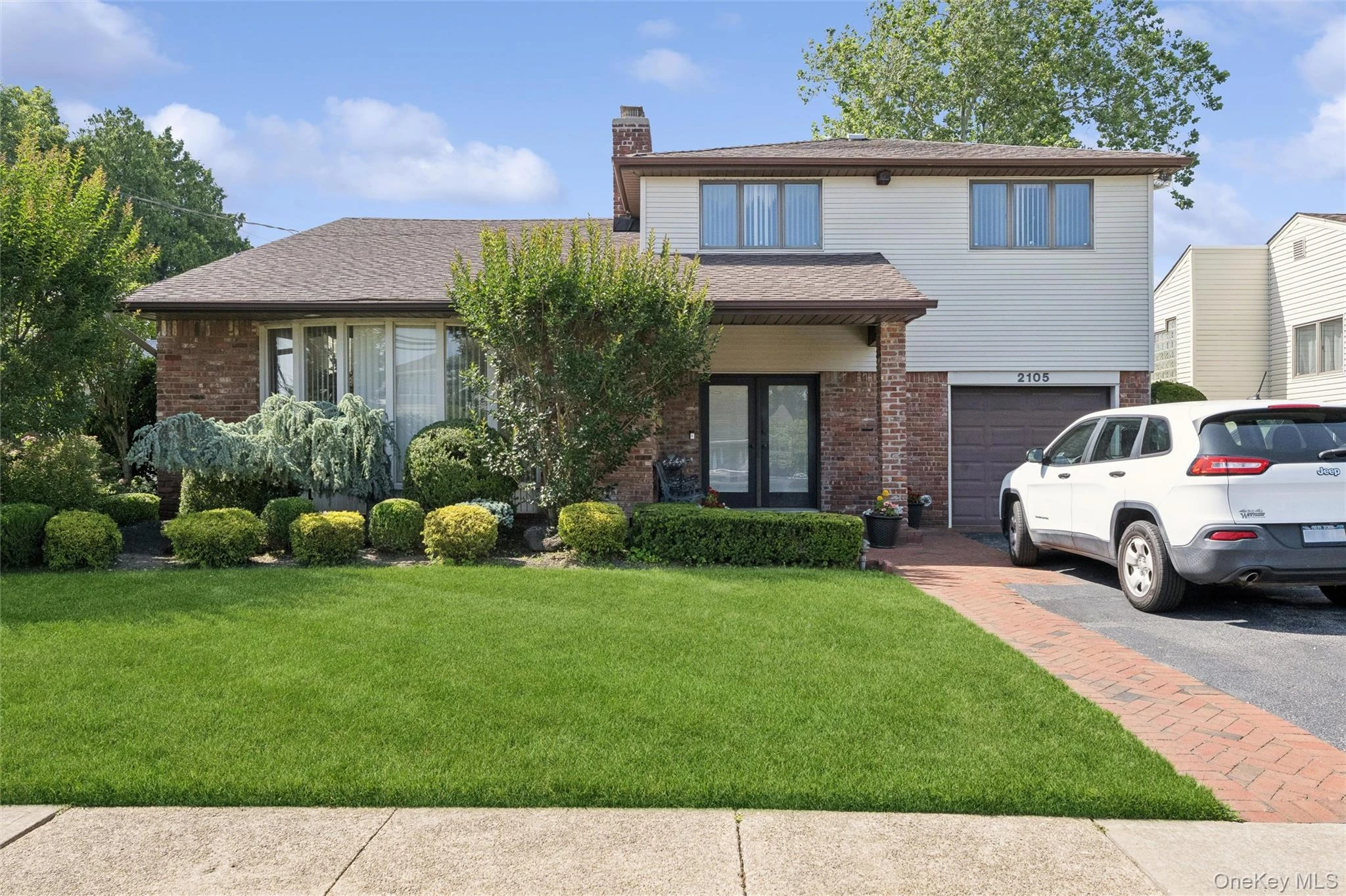 Photograph of 2105 Holland Way