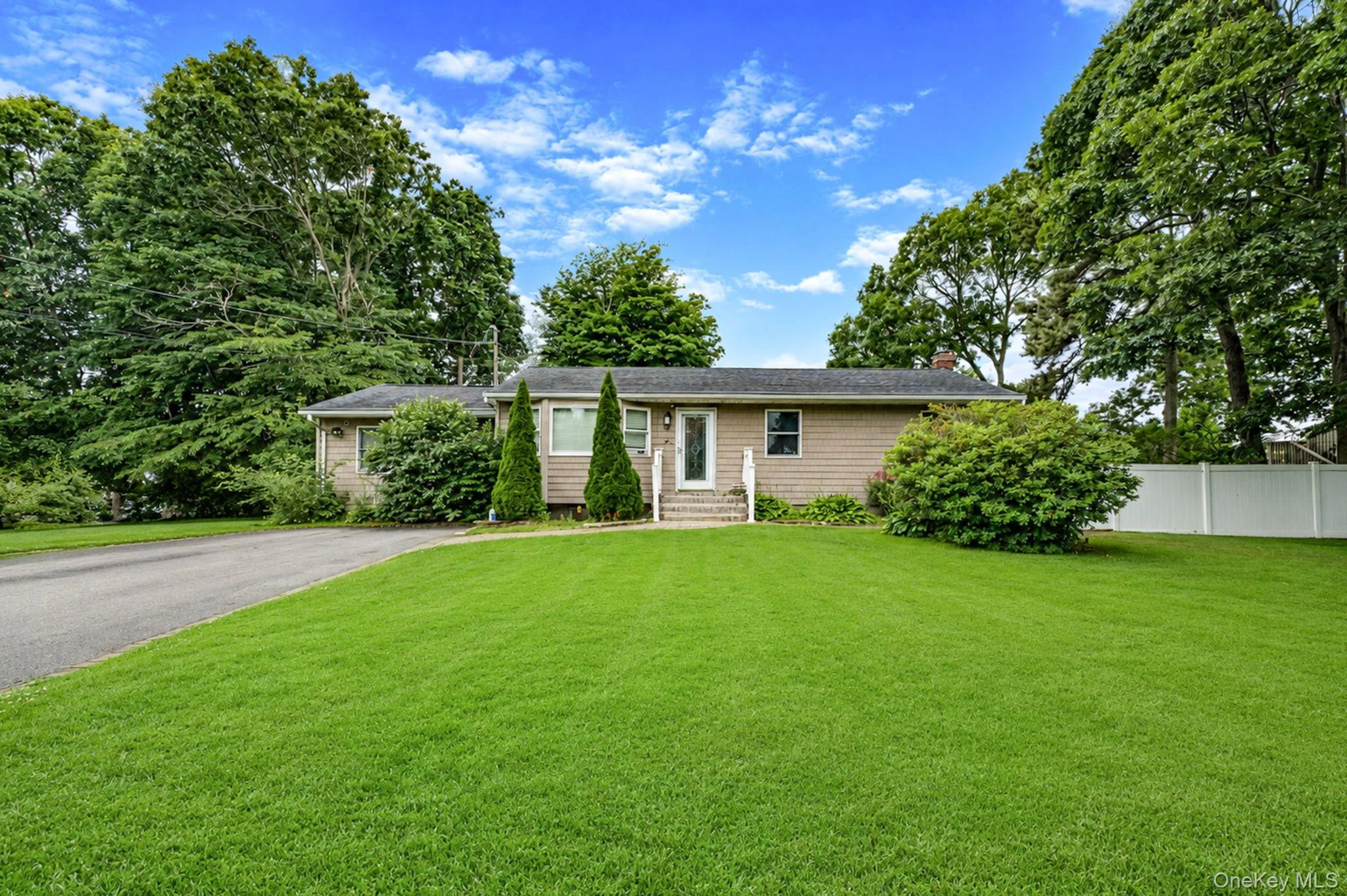 Photograph of 2 Amarr Drive