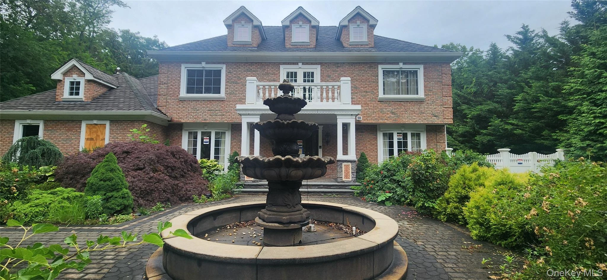 Photograph of 7 Arista Court