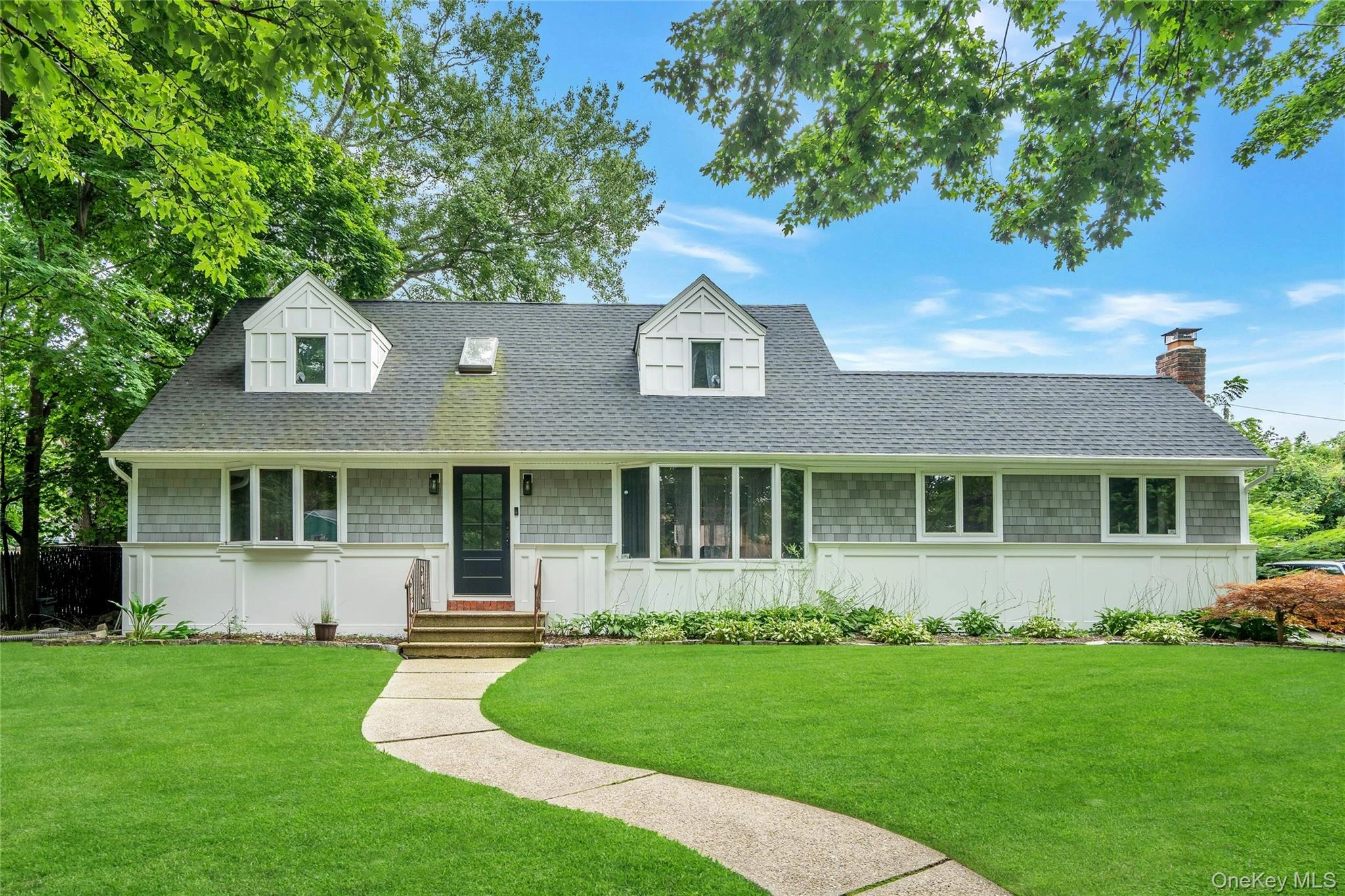 Photograph of 27 Middle Drive