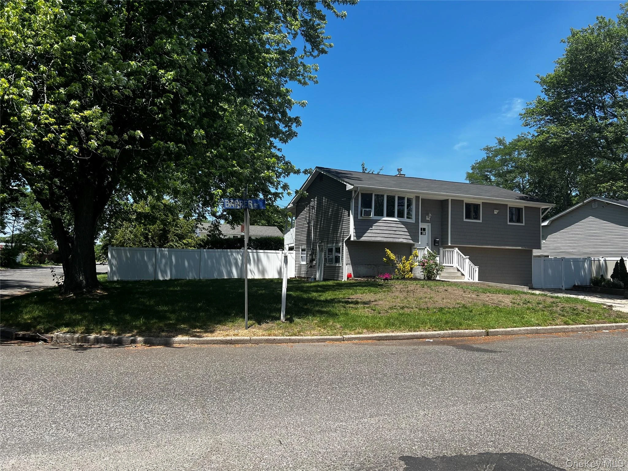 Photograph of 105 barber