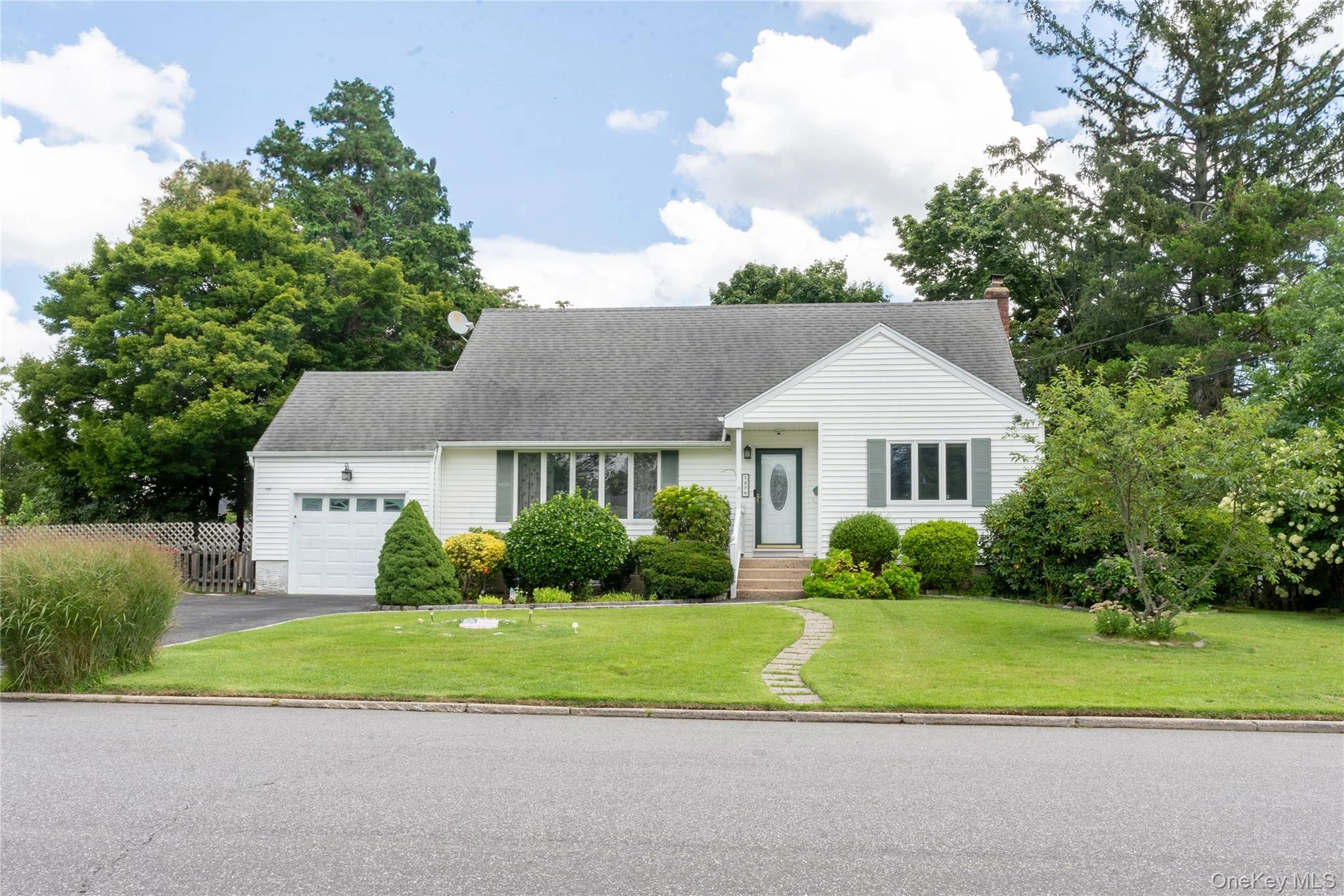Photograph of 127 Suffolk Avenue