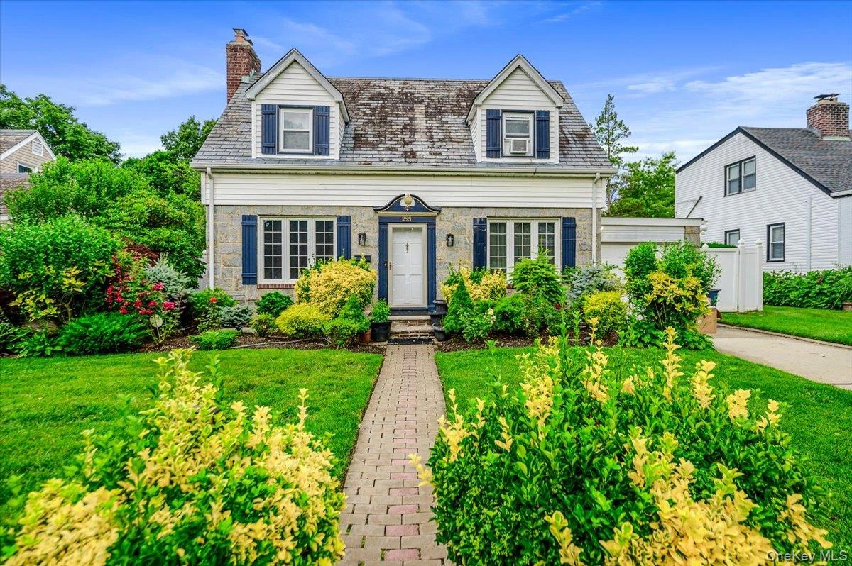 Photograph of 295 Maryland Avenue