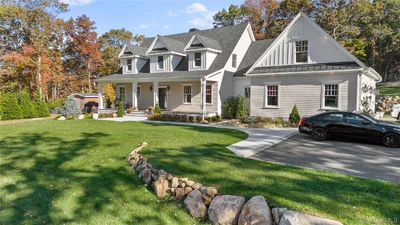 Photograph of 182 Farm Road
