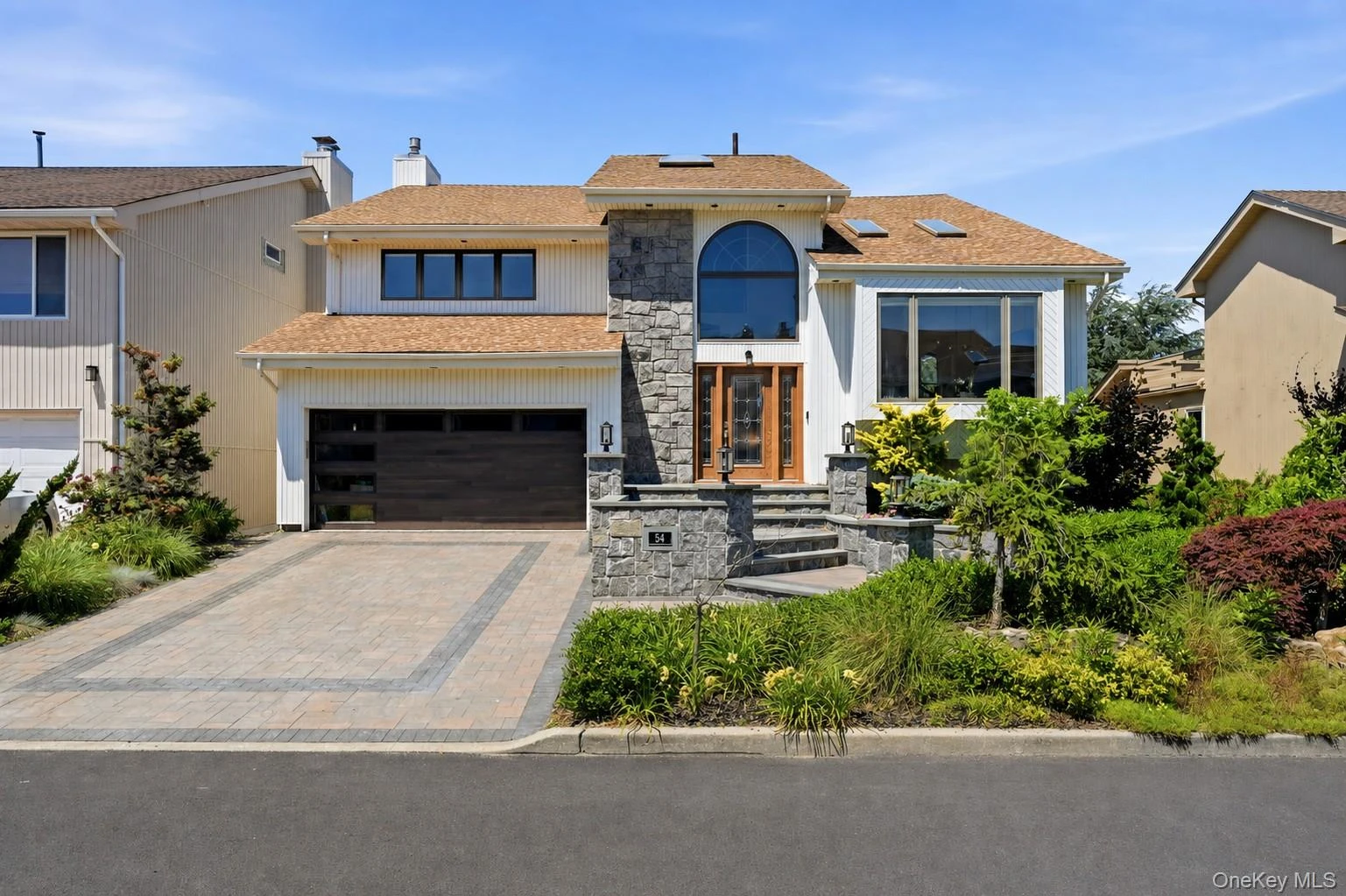 Photograph of 1233 Beech Street