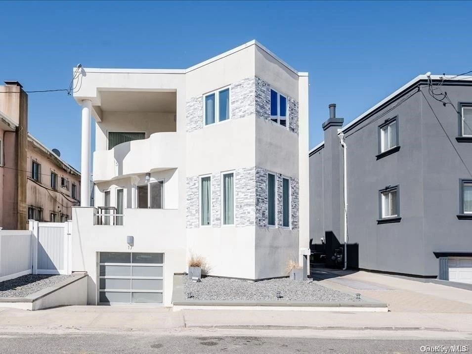 Photograph of 17 New York Avenue