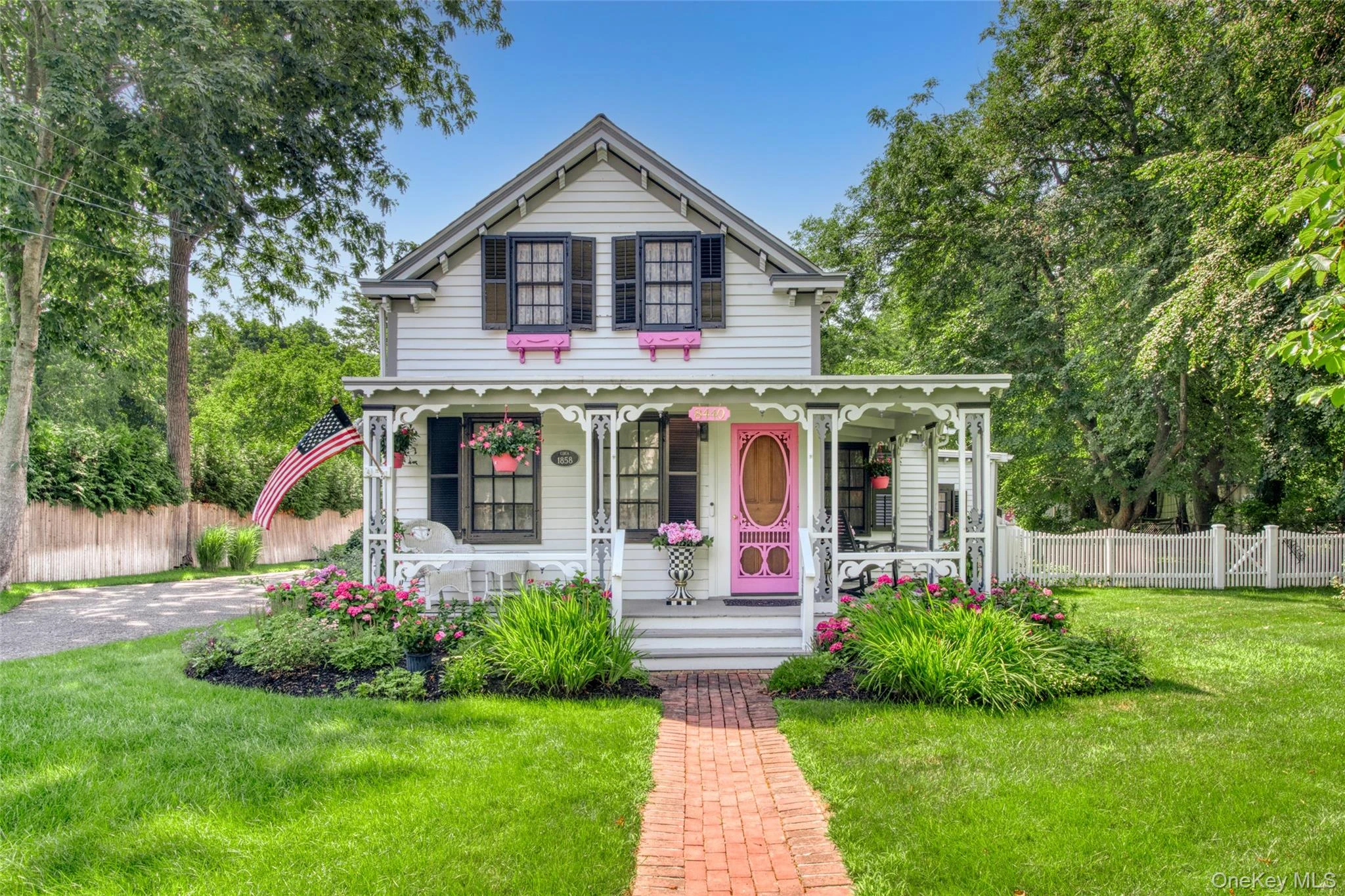 Photograph of 8440 Main Road