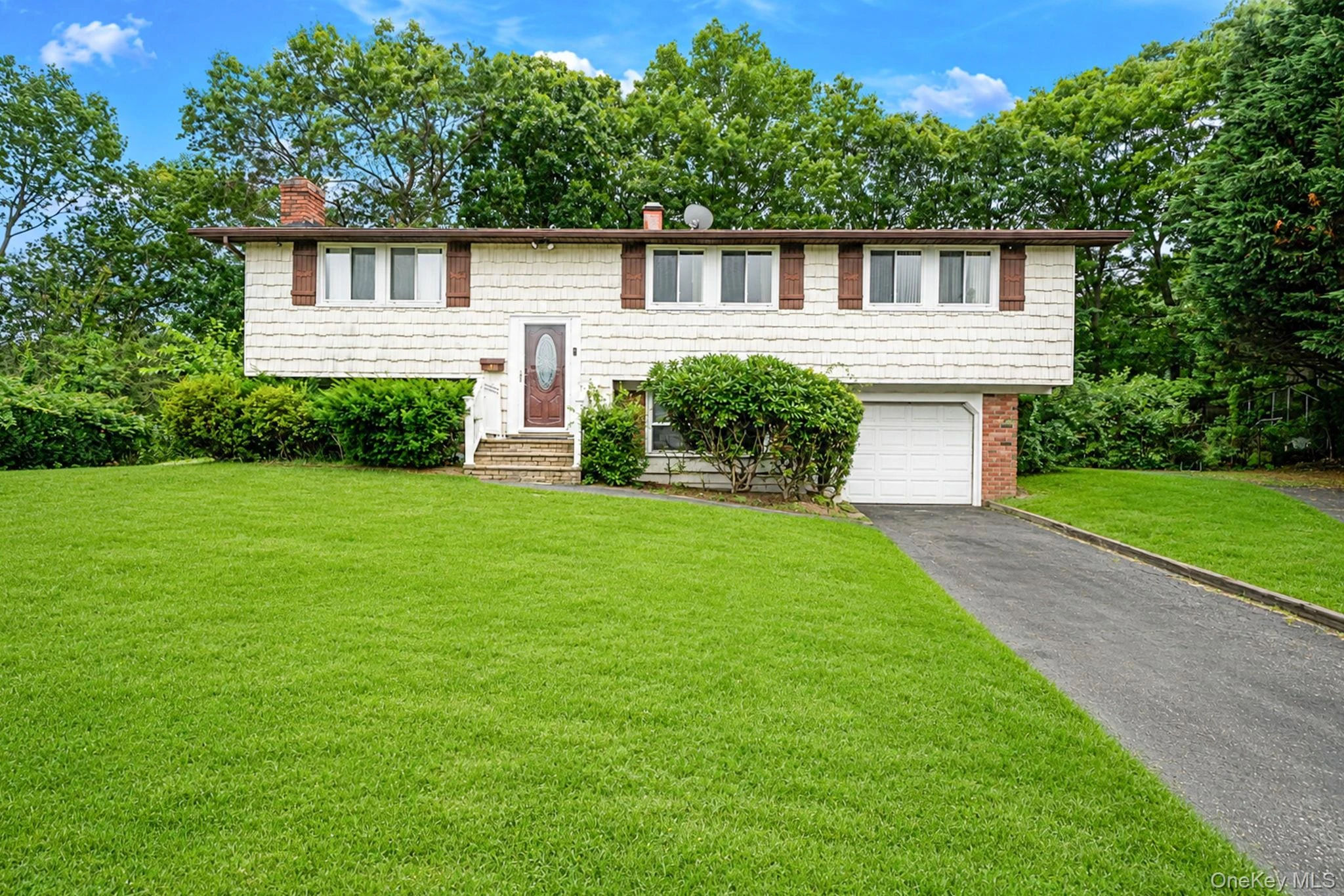 Photograph of 10 Arrowhead Court