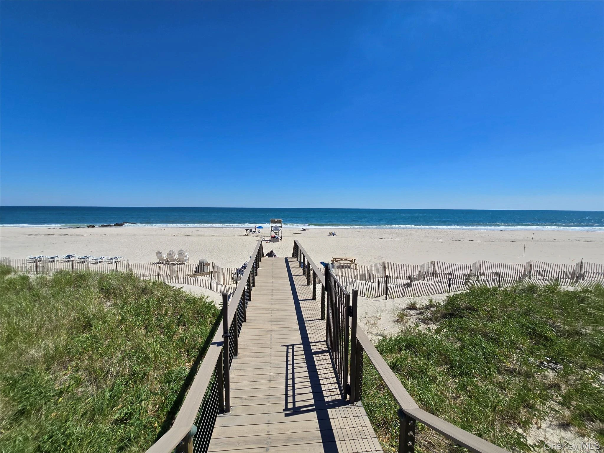 Photograph of 585 Dune Road