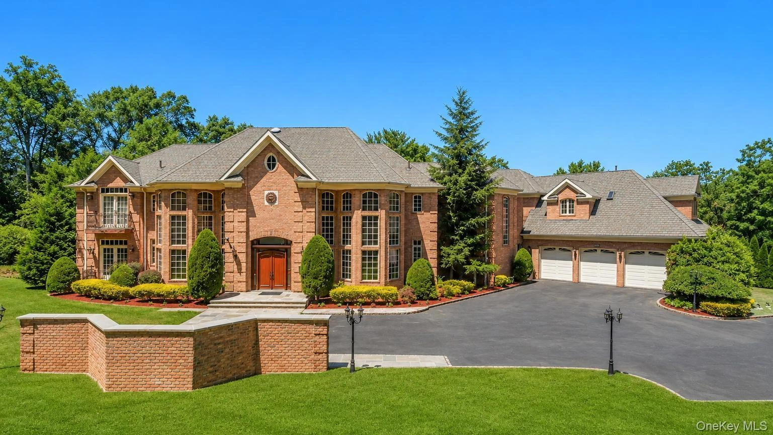 Photograph of 250 Oyster Bay Road