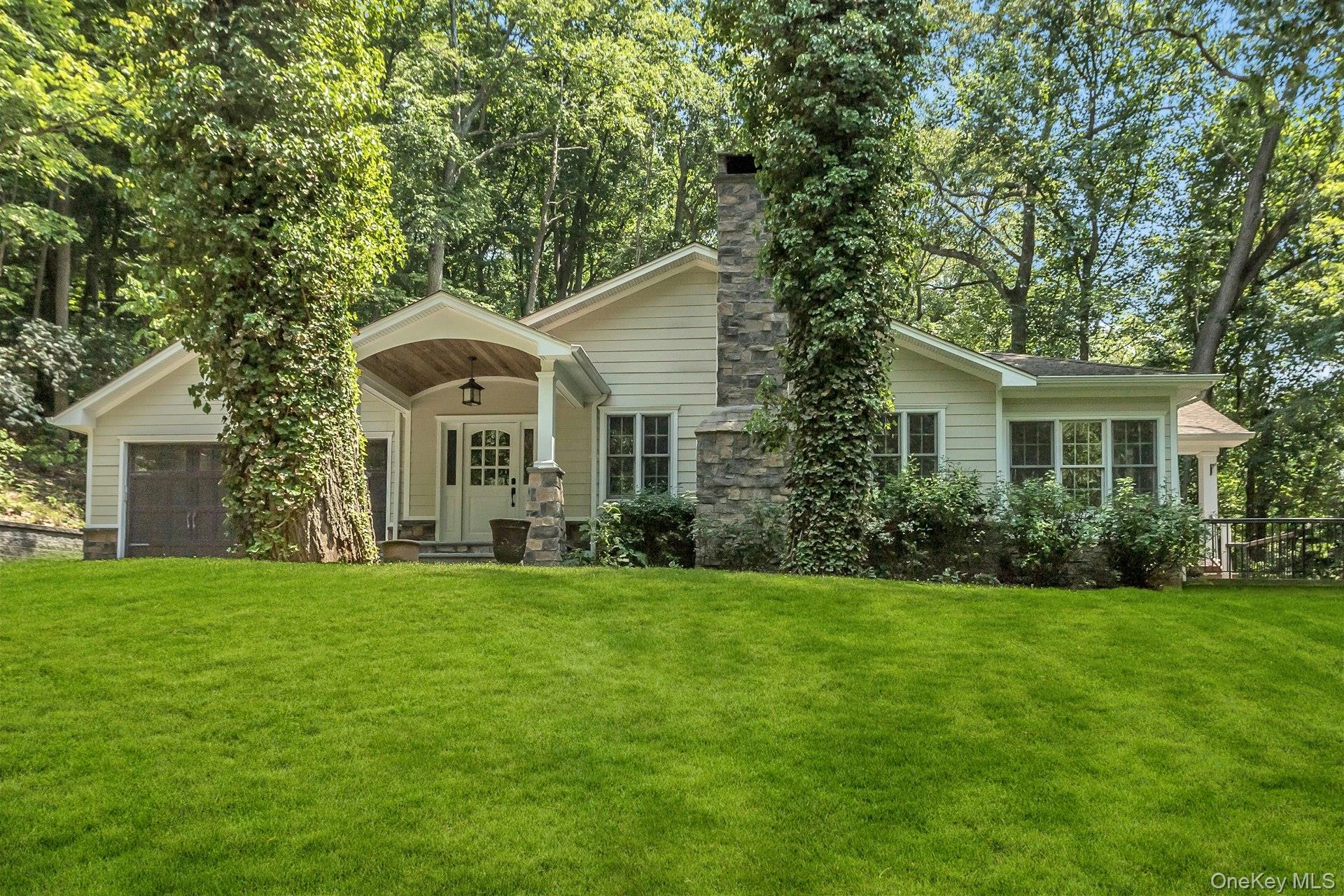 Photograph of 10 Laurel Cove Road