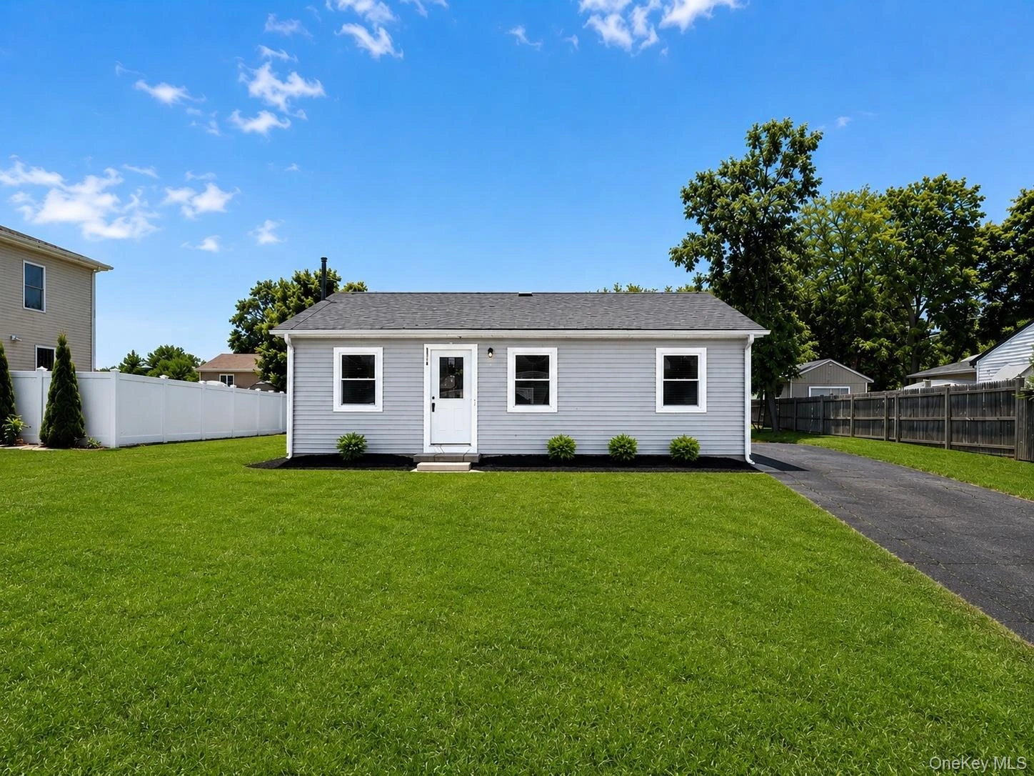 Photograph of 818 Meade Avenue