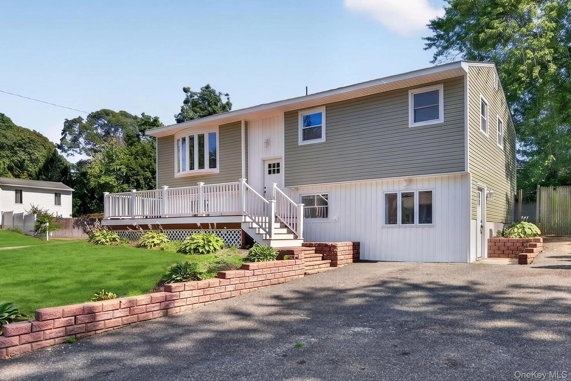 Photograph of 42 Crestwood Lane