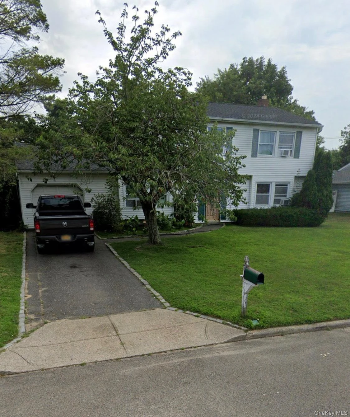 Photograph of 21 Rustic Avenue