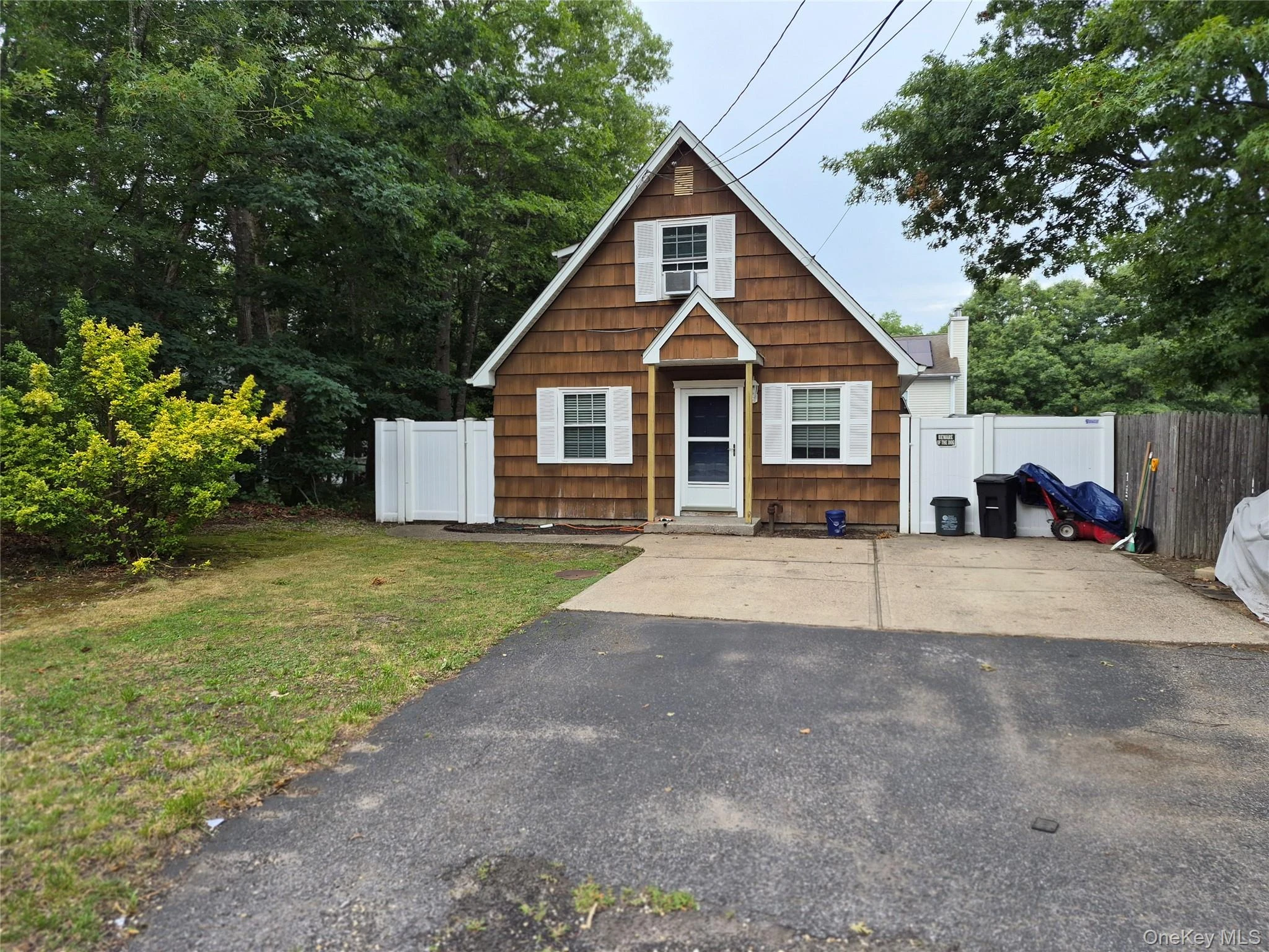 Photograph of 1128 Ocean Avenue