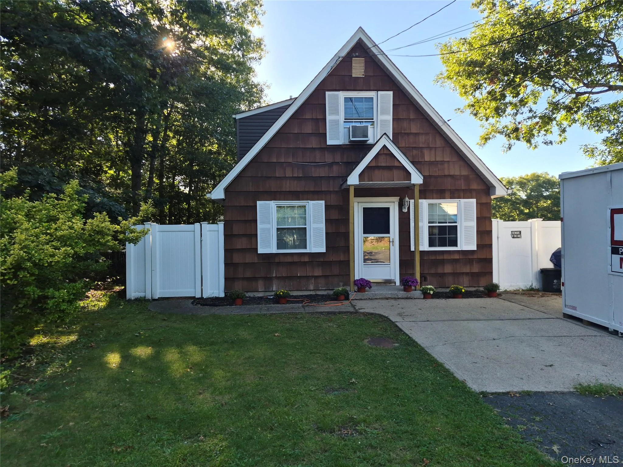Photograph of 1128 Ocean Avenue