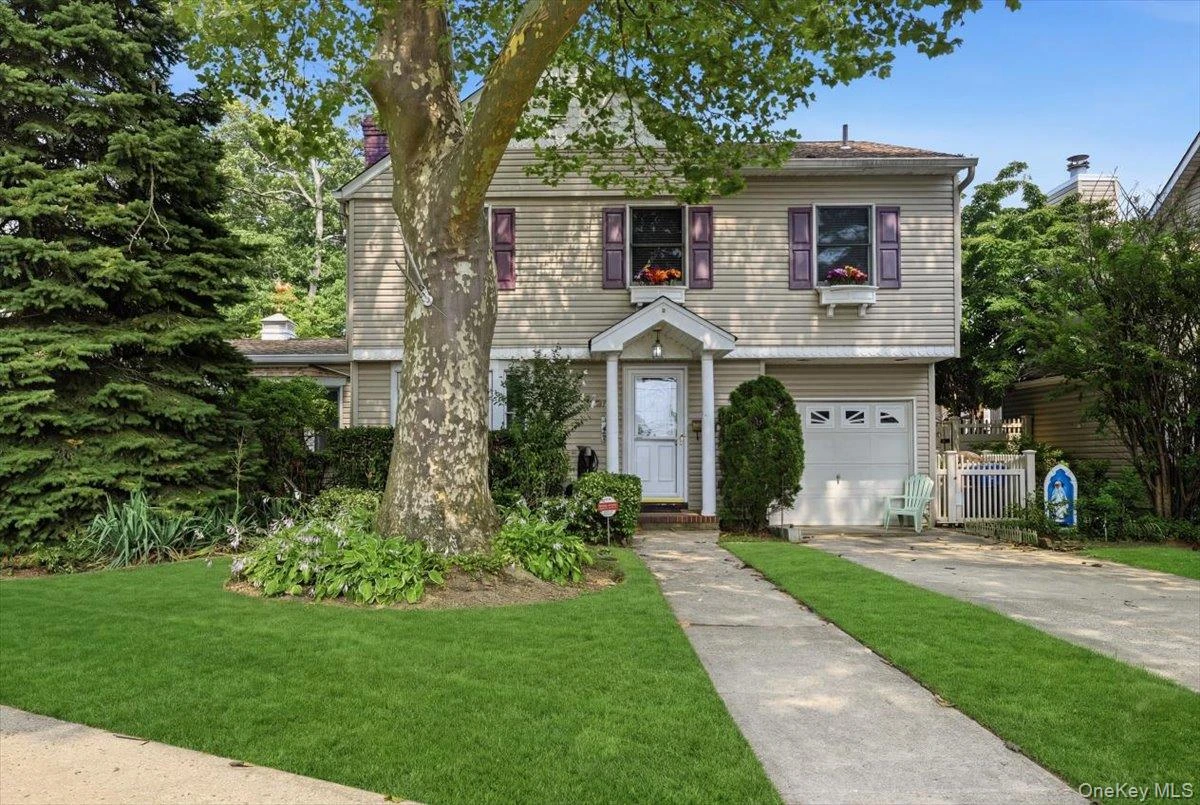 Photograph of 2785 Harvey Avenue