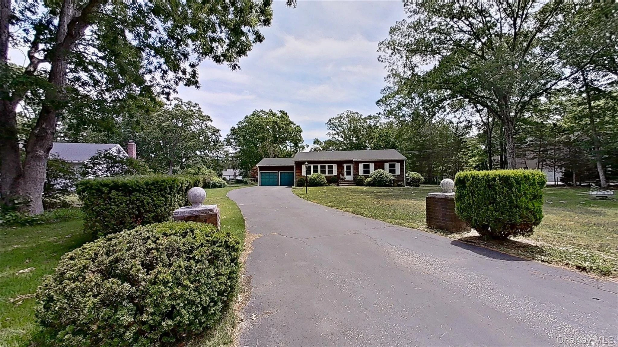 Photograph of 347 Miller Place Road