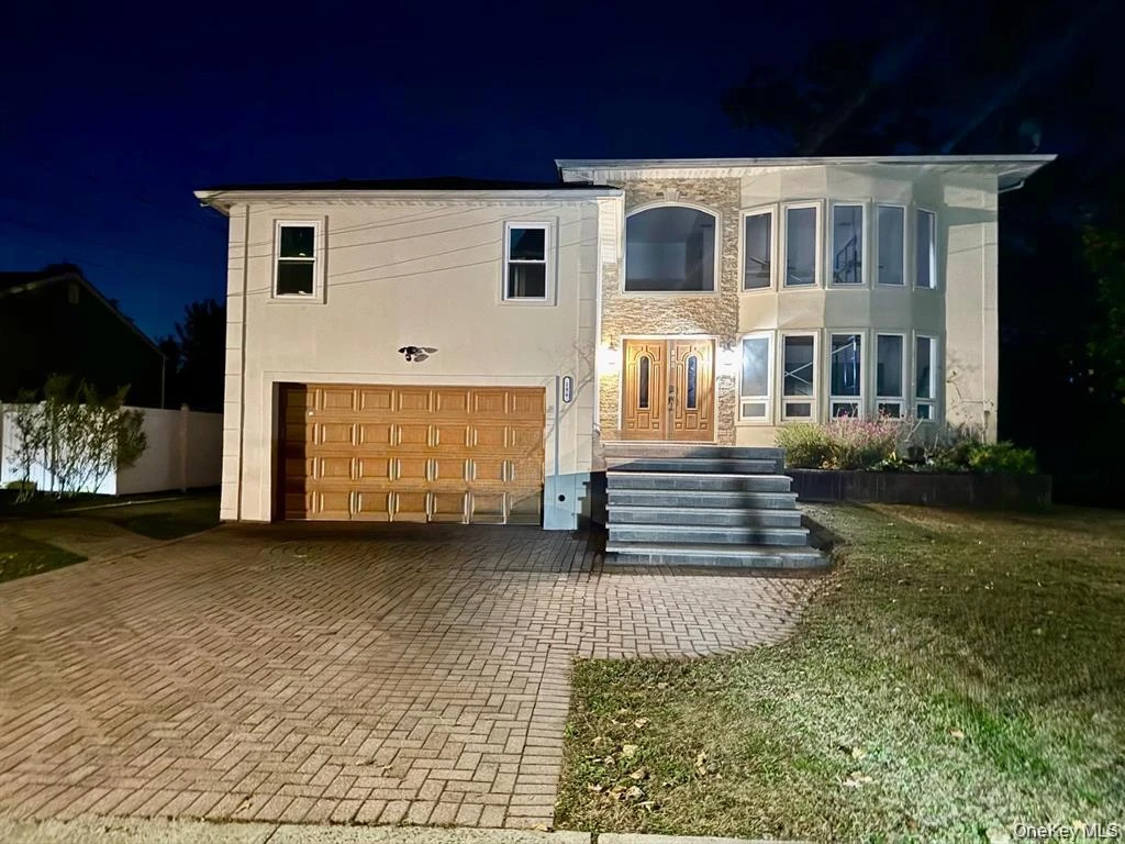 Photograph of 186 Pennywood Avenue