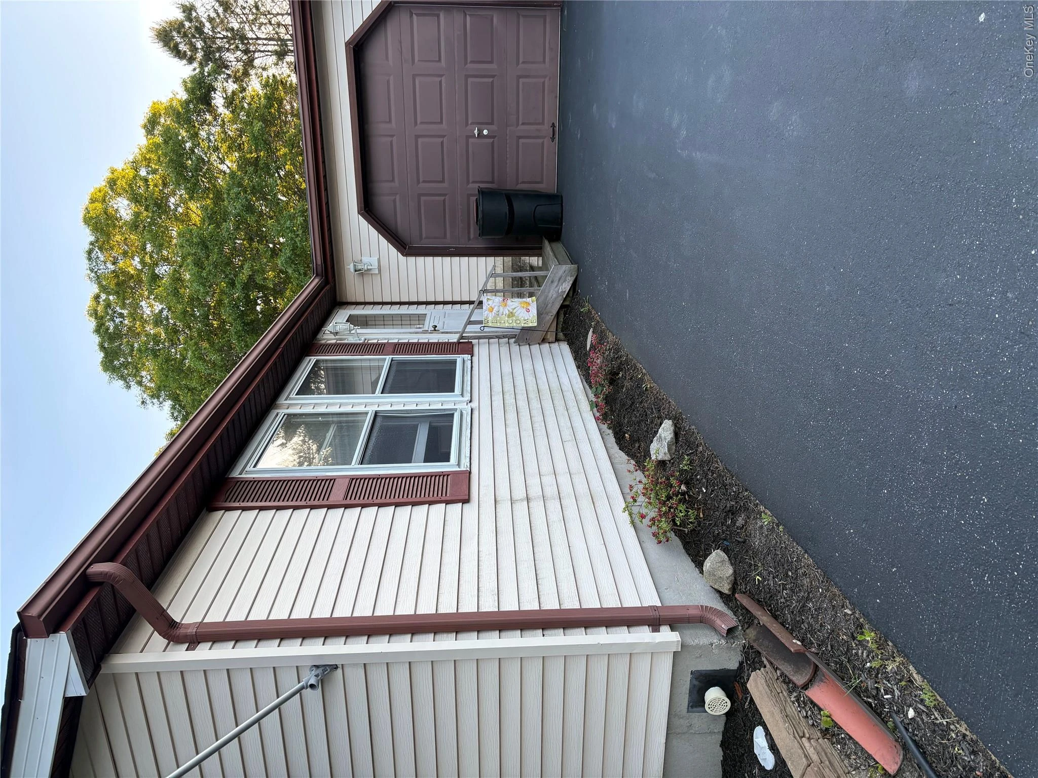 Photograph of 89 Village Circle