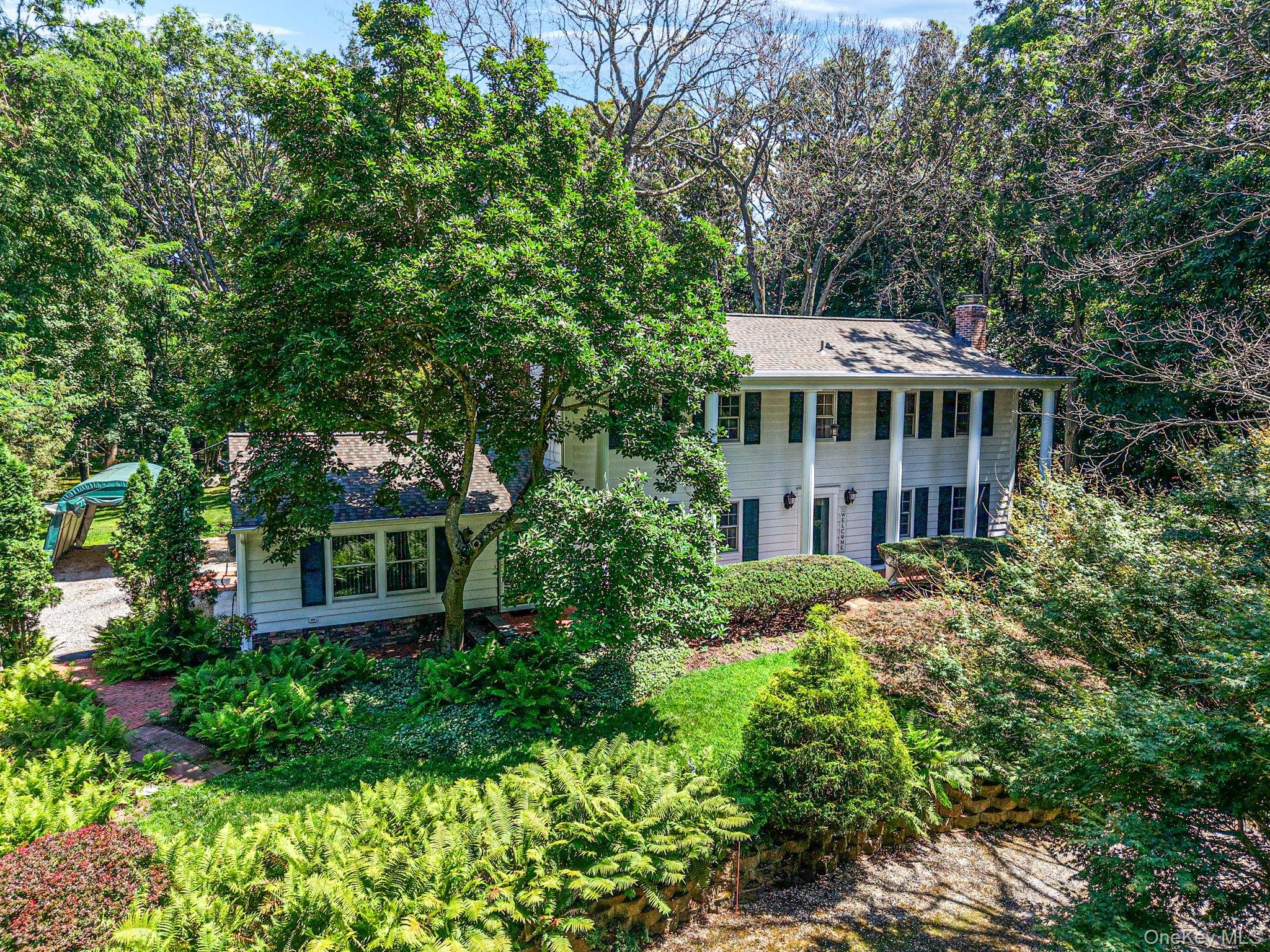 Photograph of 77 Shore Road