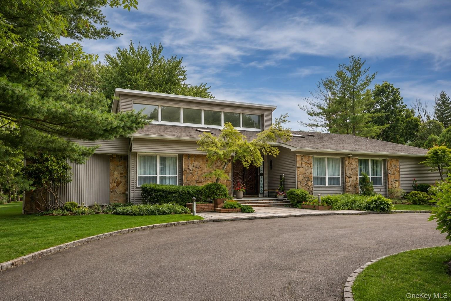 Photograph of 27 Windemere Way