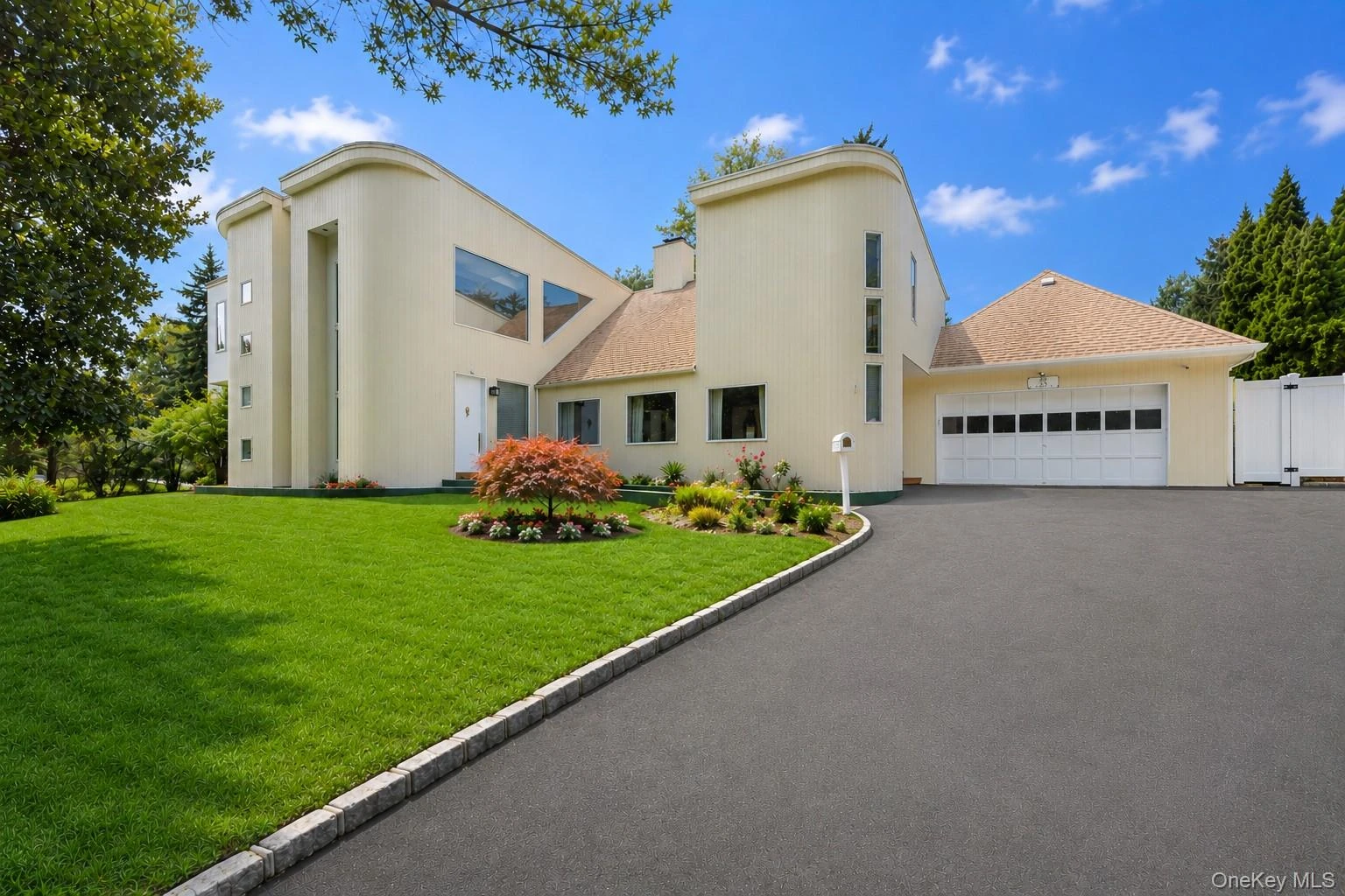 Photograph of 23 Wildwood Lane