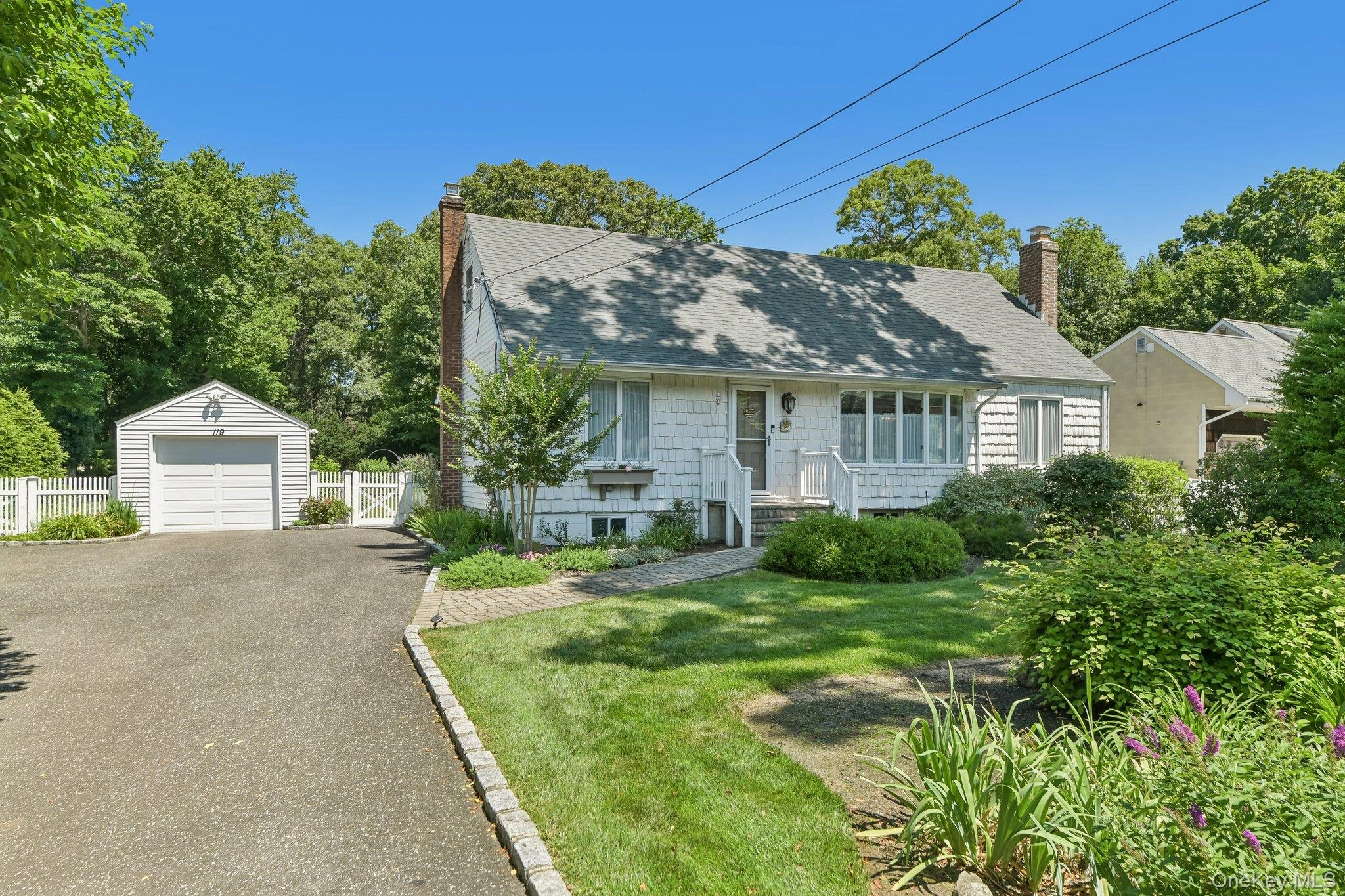 Photograph of 119 Brook Lane